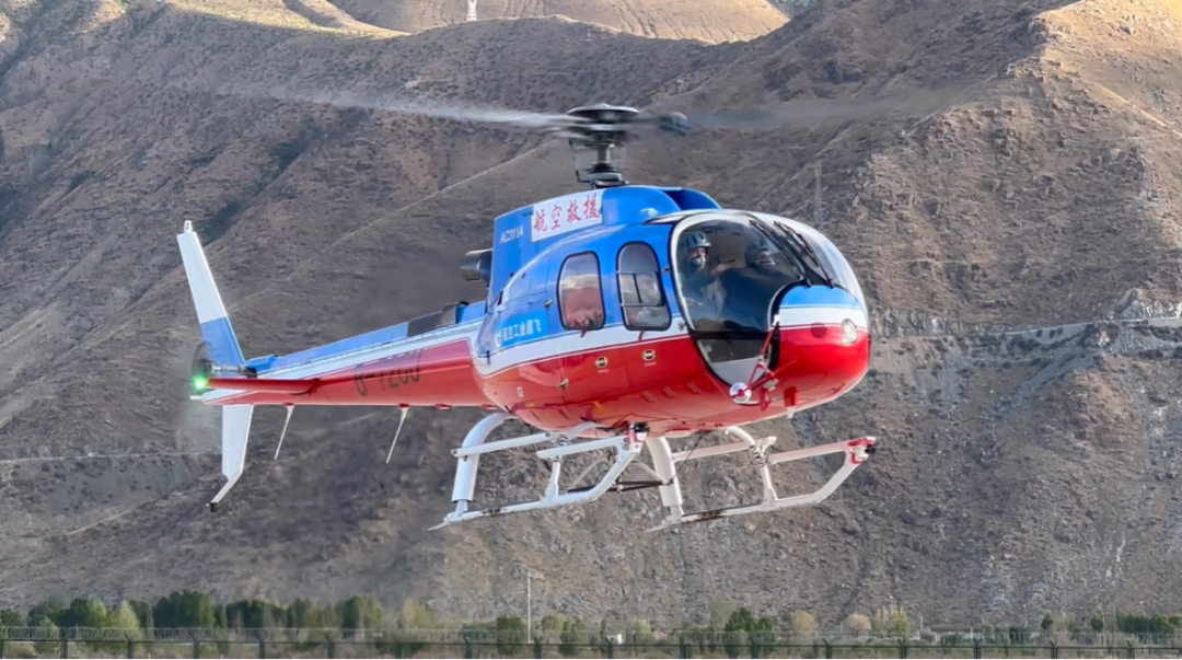 ac311a直升机备勤应战助力西藏地区航空应急救援事业